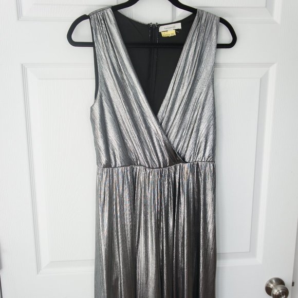 Francesca’s Collection Size Large Silver Jumpsuit - Picture 5 of 16